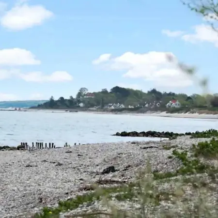 Сasa de vacaciones Cozy Just 200 M From The *