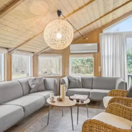Feriehus Hyggeligt Kun 200 M Fra Stranden