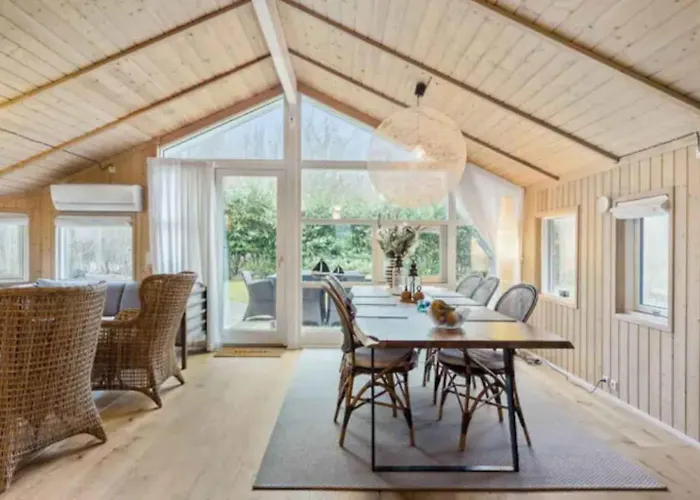 Сasa de vacaciones Cozy Just 200 M From The