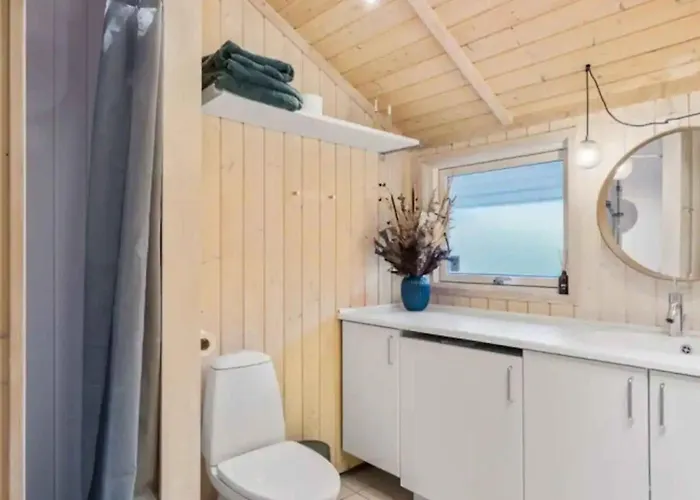 Cozy Just 200 M From The